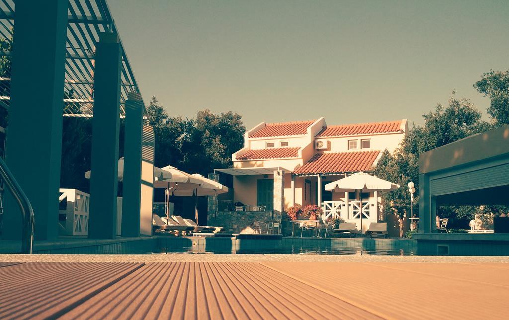 Sea Sun Aparthotel Plomari ภายนอก รูปภาพ