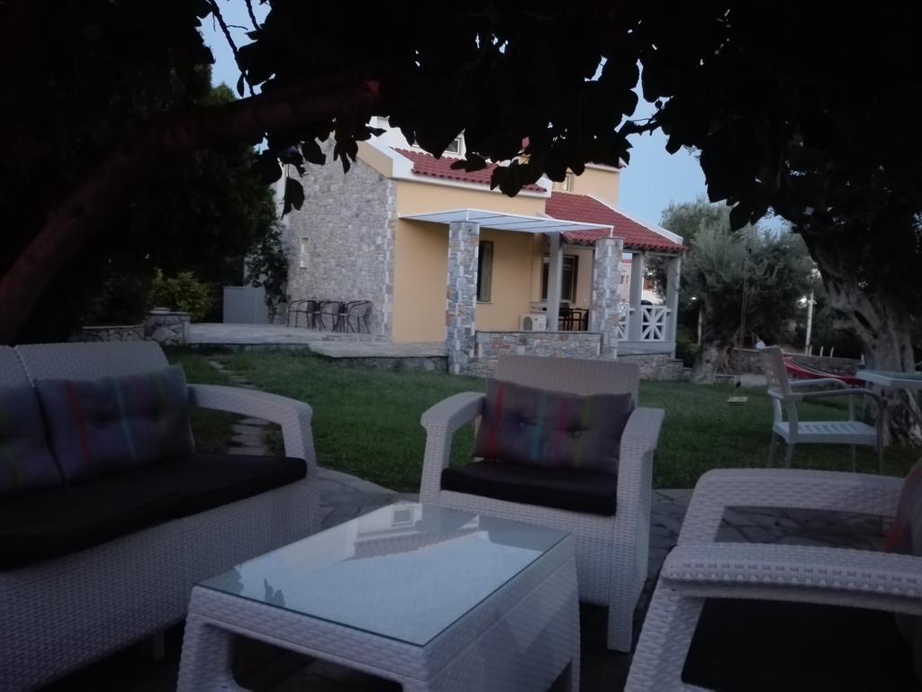 Sea Sun Aparthotel Plomari ภายนอก รูปภาพ